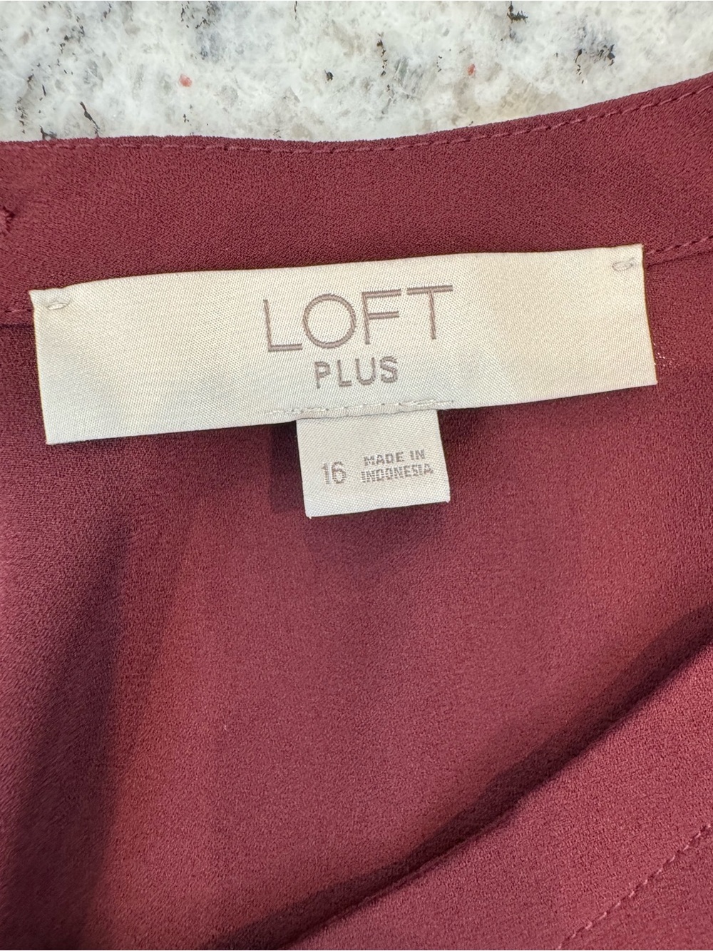 LOFT Plus Burgundy Smocked Cuff Blouse Size 16 - Picture 4 of 11